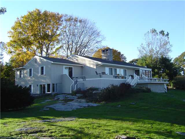 112 Clift St, Mystic, CT 06355 photo 1