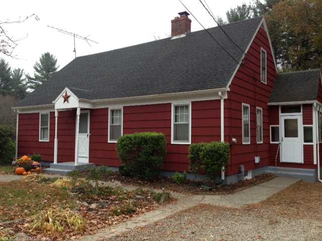 195 Walnut St, Putnam, CT 06260 photo 1