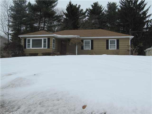 28 Rawson Ave, North Grosvenordale, CT 06255 photo 1