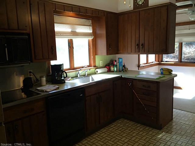 134 Starkweather Rd, Moosup, CT 06354 photo 1