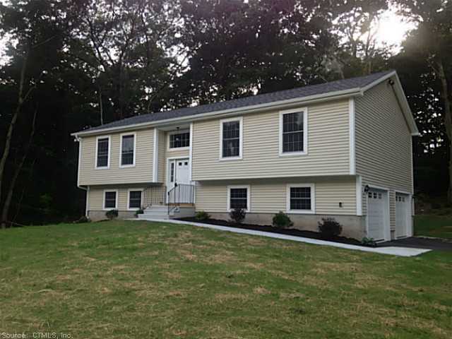 341 Green Hollow Rd, Danielson, CT 06239 photo 1