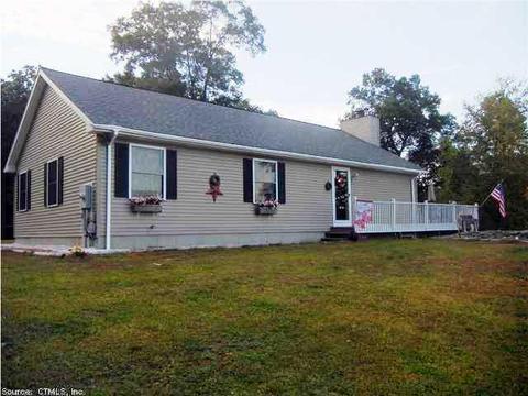 320 Pompeo Rd, North Grosvenordale, CT 06255 photo 1
