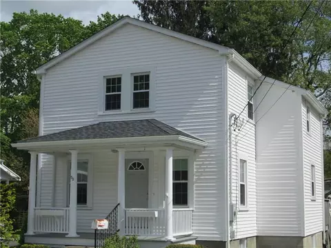 53 Meadow St, Thomaston, CT 06787 photo 1