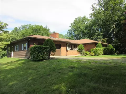 1 Walnut St, Monroe, CT 06468 photo 1