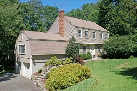 3 Antler Pine Rd, Newtown, CT 06482 photo 1
