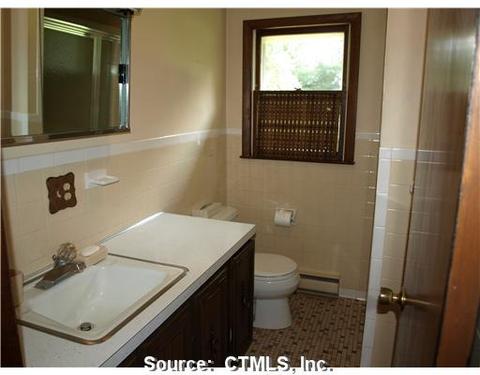 9 Maple Ln, Brookfield, CT 06804 photo 7