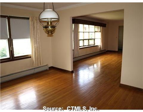 9 Maple Ln, Brookfield, CT 06804 photo 6