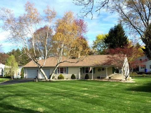 464 Griswold Rd, Wethersfield, CT 06109 photo 1