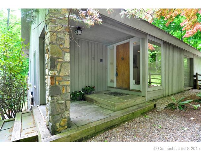 11 High Wood Rd, Bloomfield, CT 06002 photo 1