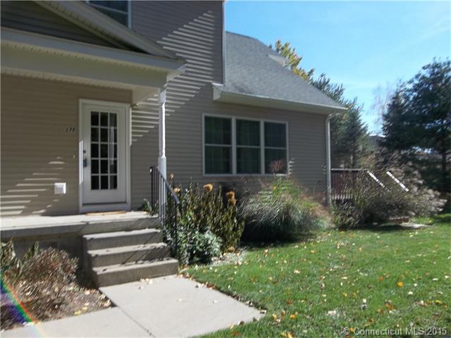 17 Reggie Way #F, E Windsor, CT 06016 photo 1