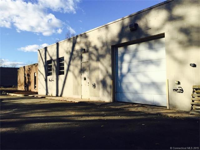 74 E Dudley Town Rd, Bloomfield, CT 06002 photo 1