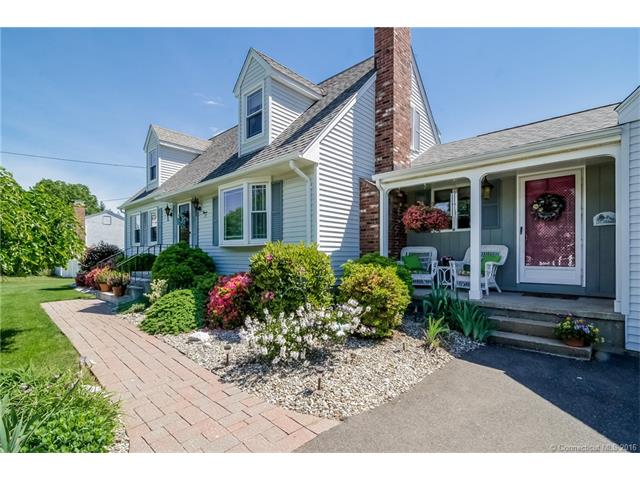 13 Stevens St, Windsor Locks, CT 06096 photo 1