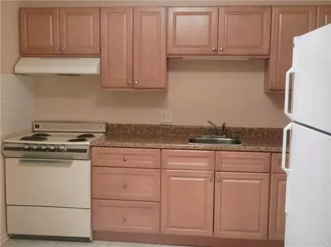 1730 State St #309, Hamden, CT 06517 photo 1