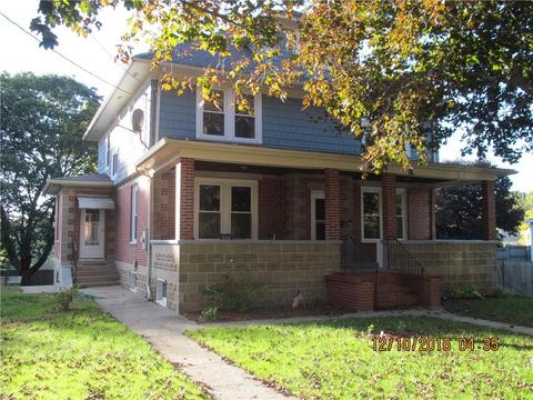 39 Broad St, Killingly, CT 06239 photo 1