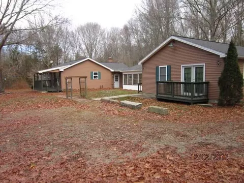 14 Juniper Ln, Moosup, CT 06354 photo 1