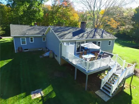 405 Wall St, Hebron, CT 06248 photo 1