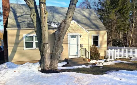 14 Packard St, Bloomfield, CT 06002 photo 1