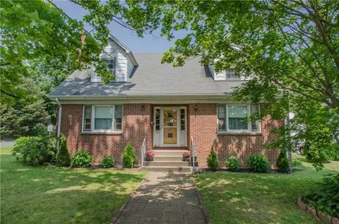 69 Suffield St, Windsor Locks, CT 06096 photo 1