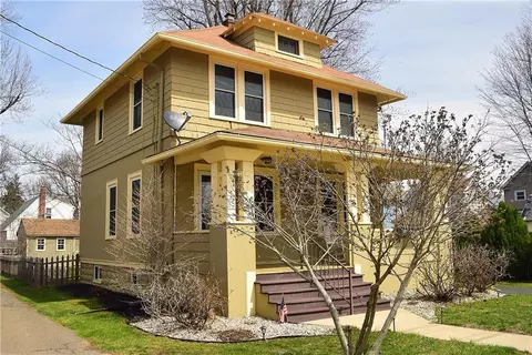 1 James St, Windsor Locks, CT 06096 photo 1