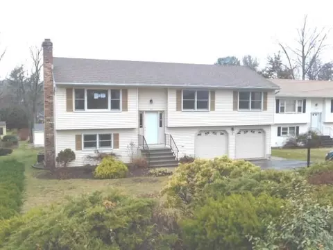 125 Goff Rd, Wethersfield, CT 06109 photo 1
