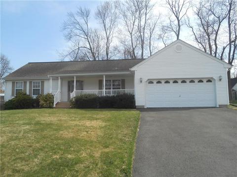 9 Ridgewood Dr, Windsor Locks, CT 06096 photo 1