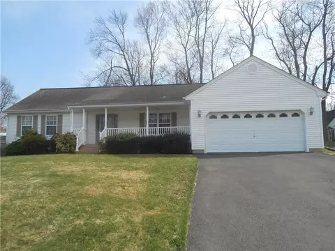 9 Ridgewood Dr, Windsor Locks, CT 06096 photo 1