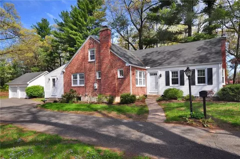 135 Mountain Rd, Windsor, CT 06095 photo 1
