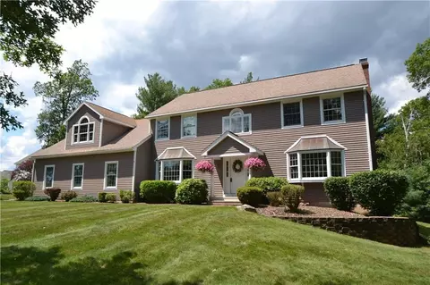 11 Benjamin Dr, Ellington, CT 06029 photo 1