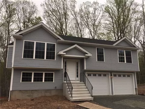16 Docker Dr, Wallingford, CT 06492 photo 1