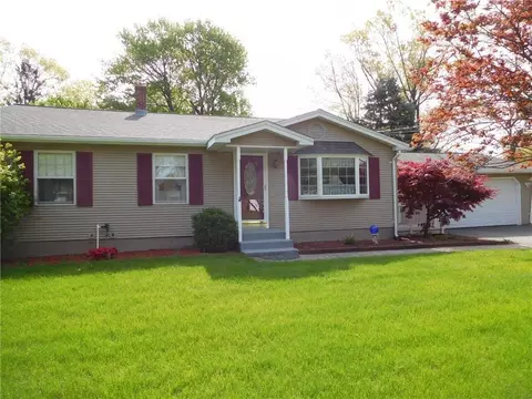 20 Mohawk Rd, Windsor Locks, CT 06096 photo 1