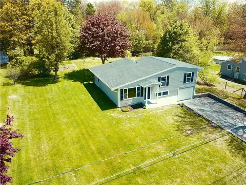 6 Longview Ln, Wolcott, CT 06716 photo 1