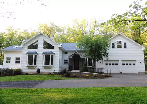8 Leila Ln, Ellington, CT 06029 photo 1