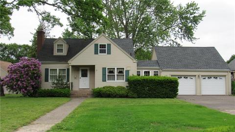 66 Circle Dr, Windsor Locks, CT 06096 photo 1
