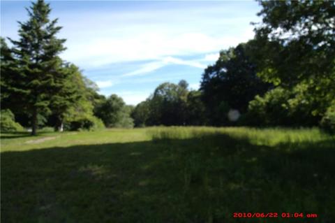 216 Grove St, Putnam, CT 06260 photo 1