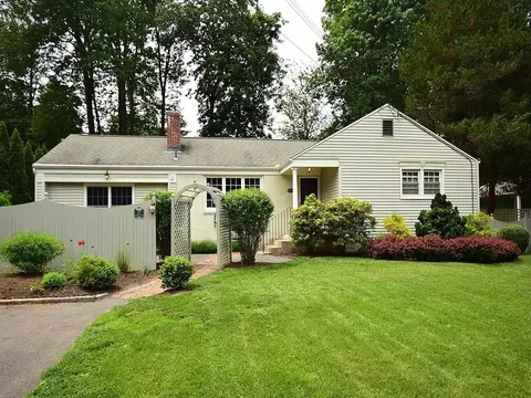 37 Westlook Rd, Wethersfield, CT 06109 photo 1