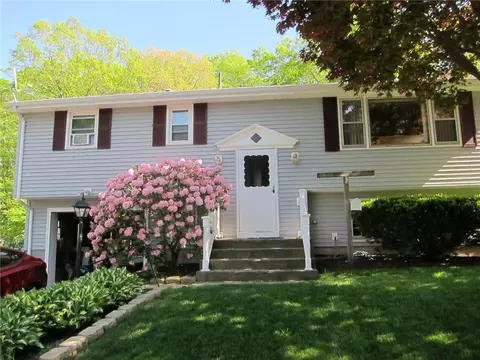 42 Echo Dr, Willimantic, CT 06226 photo 1