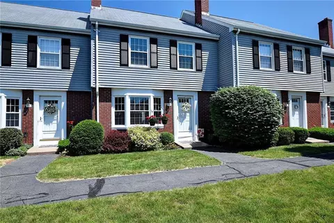 9 Barrington Dr #B, Wethersfield, CT 06109 photo 1