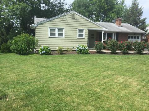 255 Longvue Dr, Wethersfield, CT 06109 photo 1
