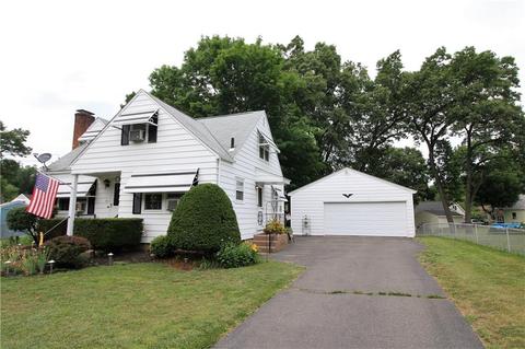 62 Circle Dr, Windsor Locks, CT 06096 photo 1