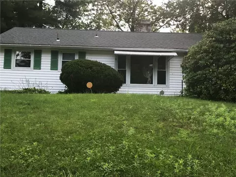 39 Daniel Blvd, Bloomfield, CT 06002 photo 1