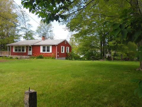 1056 High St, Killingly, CT 06241 photo 1