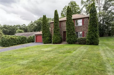 1 Hampden Pl, Windsor, CT 06095 photo 1