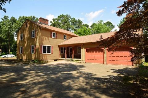 40 John St, Windsor Locks, CT 06096 photo 1