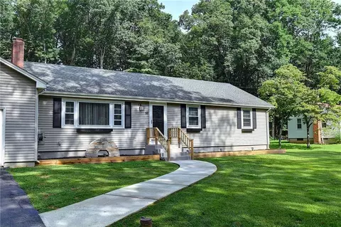 53 Walnut Dr, Windsor, CT 06095 photo 1