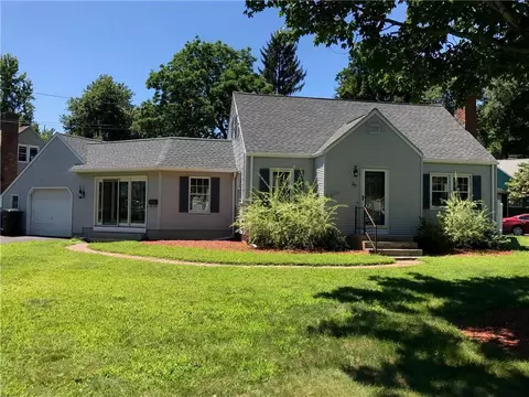 26 Circle Dr, Windsor Locks, CT 06096 photo 1