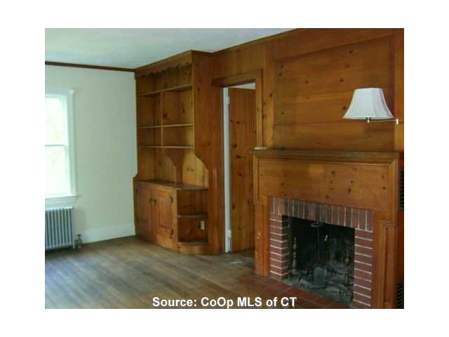 342 Mountain St, Willimantic, CT 06226 photo 1