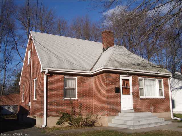 104 Pershing St, Bloomfield, CT 06002 photo 1