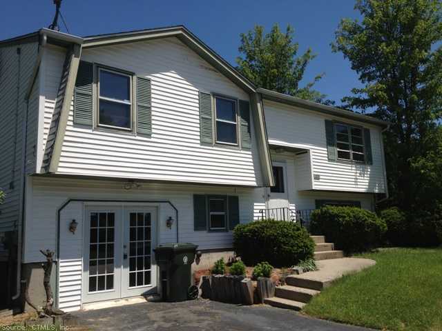 203 Oxbow Dr, Willimantic, CT 06226 photo 1