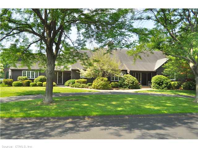 20 Huckleberry Holw, Suffield, CT 06078 photo 1