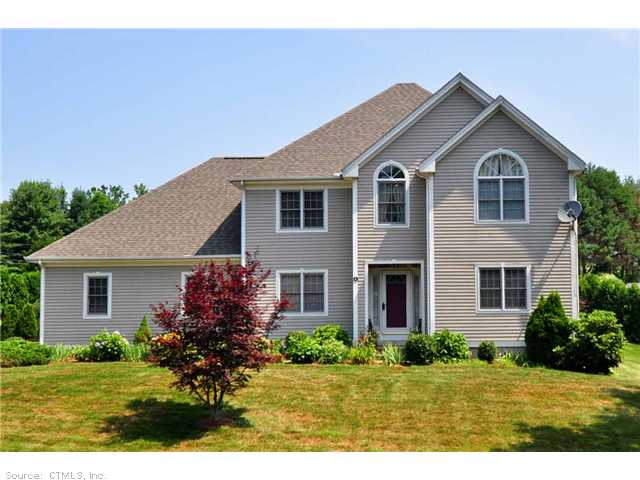 4 Cleary Ln, Windsor, CT 06095 photo 1